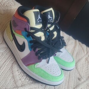 Nike Air Jordan Sneakers with Gold and Black Accents SZ 6.5